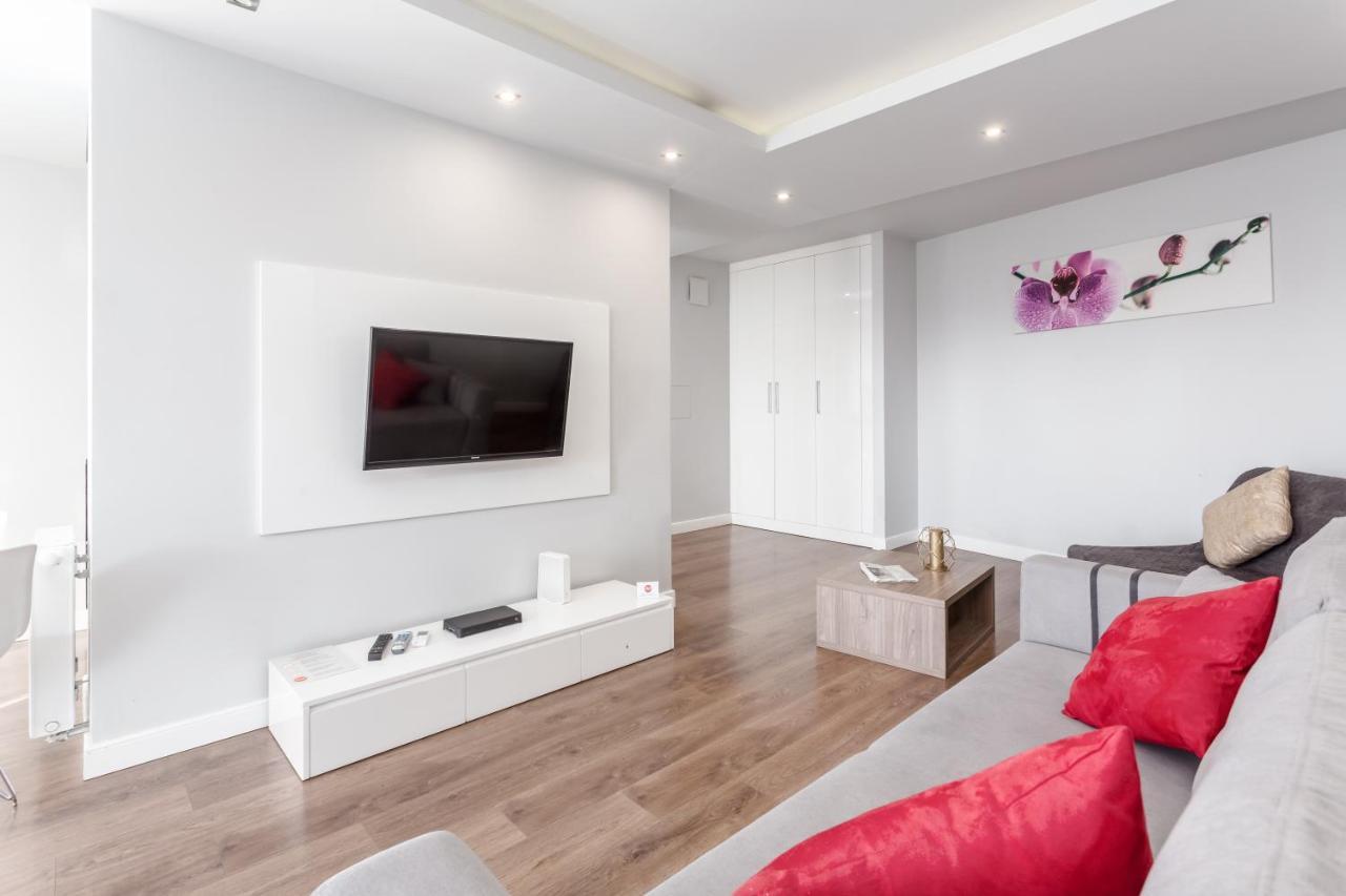 Chill Apartments Oxygen Варшава Экстерьер фото